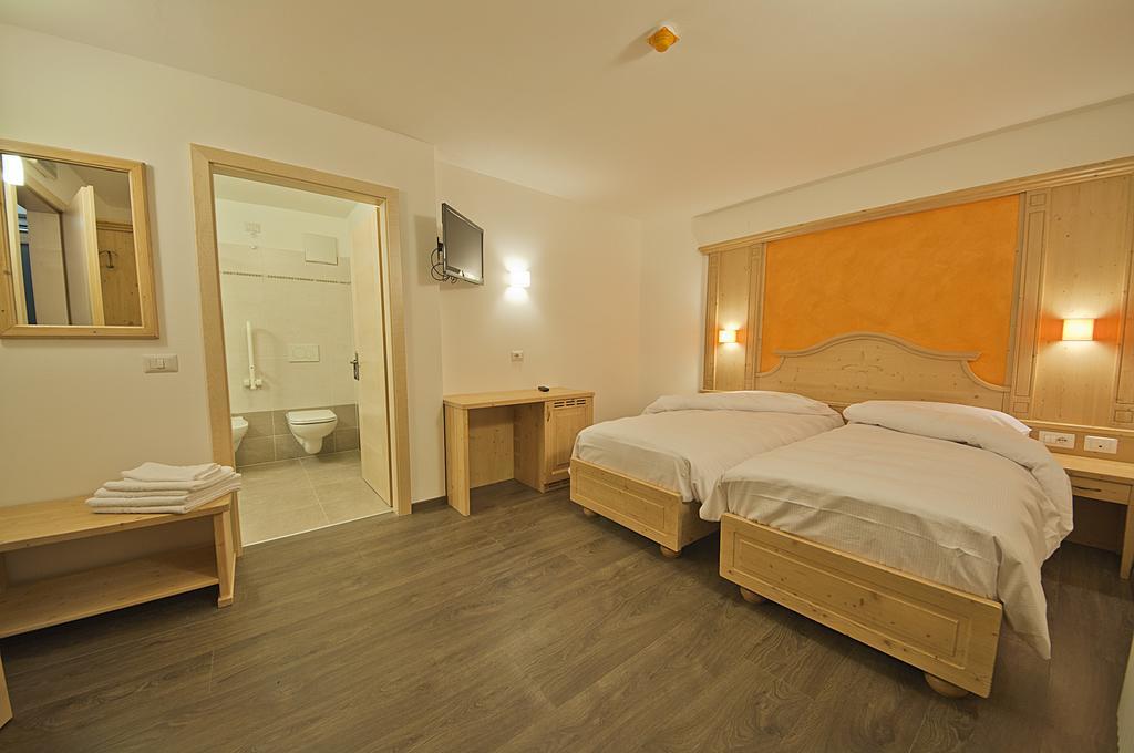 Hotel Niagara Ossana Luaran gambar